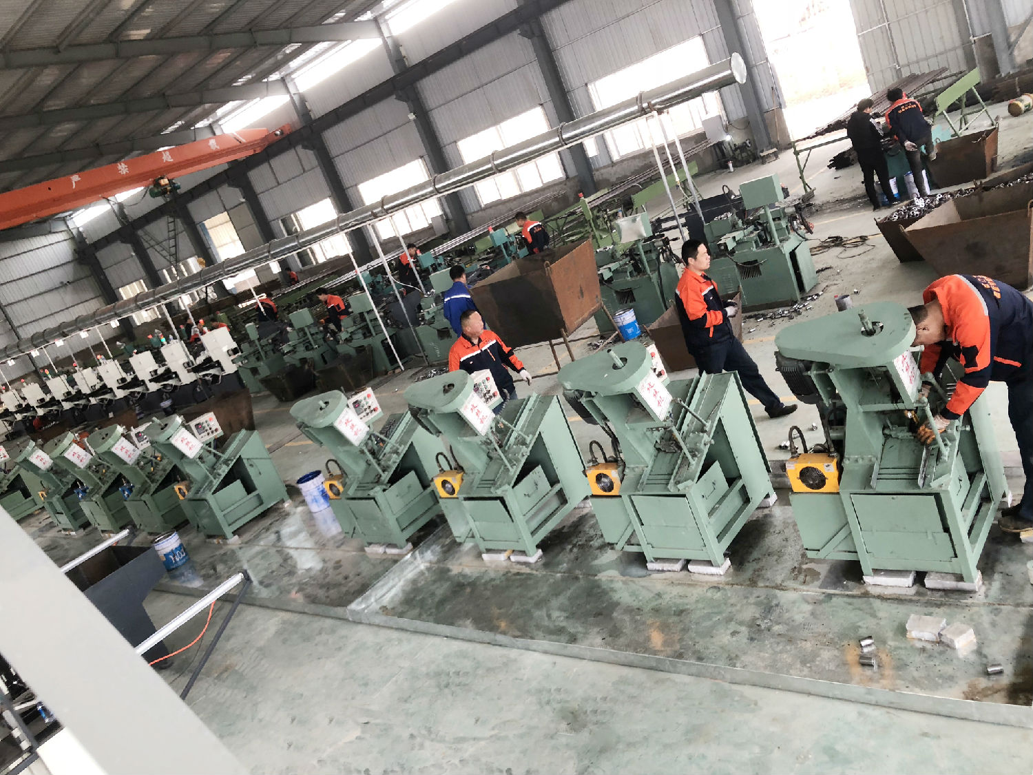 生產(chǎn)車(chē)間14.jpg 生產(chǎn)車(chē)間14.jpg